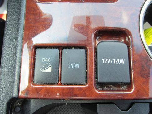Used 2013 Toyota Highlander Limited AWD/4WD image 13