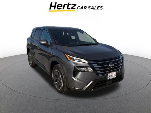 Used 2025 Nissan Rogue SV image 1