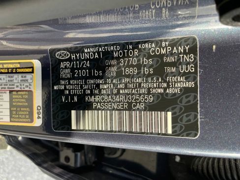 Used 2024 Hyundai Venue Limited FWD image 34