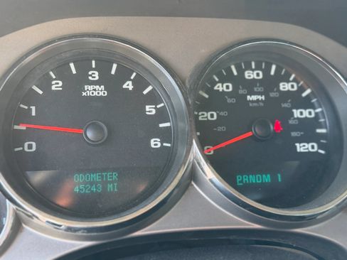 Used 2011 Chevrolet Silverado 3500 W/T AWD/4WD image 31
