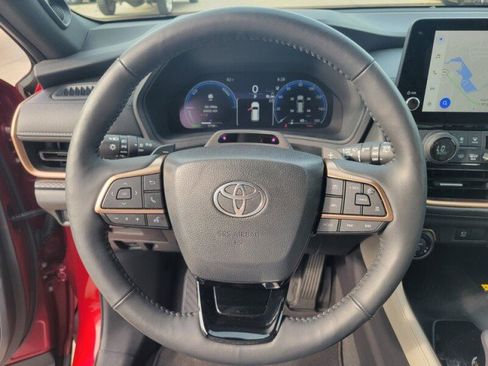 Used 2025 Toyota Grand Highlander AWD Hybrid image 16