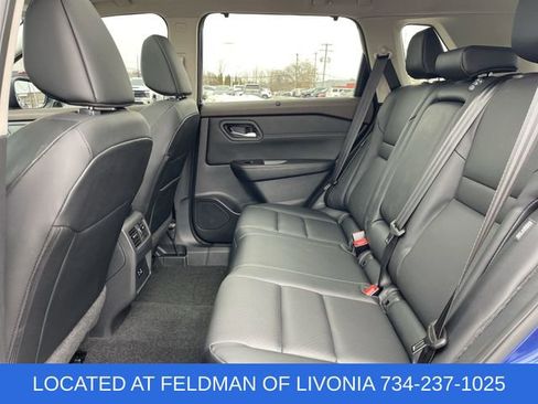 Used 2023 Nissan Rogue SV w/ SV Premium B Package image 24