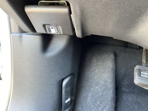 Used 2024 Nissan Sentra SV FWD image 44