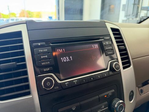 Used 2017 Nissan Frontier SV RWD image 20