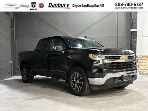 Used 2023 Chevrolet Silverado 1500 LT w/ Z71 Off-Road Package AWD/4WD image 1