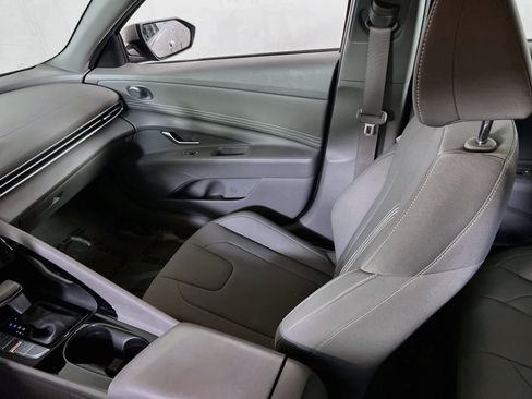Used 2023 Hyundai Elantra SEL w/ Convenience Package FWD image 23