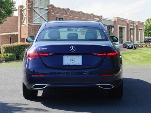 Used 2025 Mercedes-Benz C 300 Sedan image 5