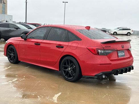 Used 2024 Honda Civic Sport image 2