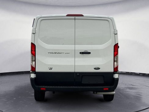Used 2024 Ford Transit 250 Low Roof RWD image 4