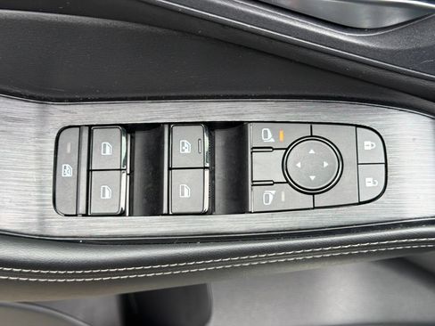 Used 2023 Nissan Rogue SV w/ SV Premium Package AWD/4WD image 19