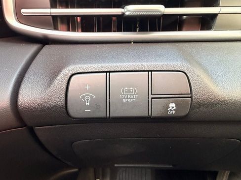 Used 2025 Hyundai Elantra Hybrid FWD image 22