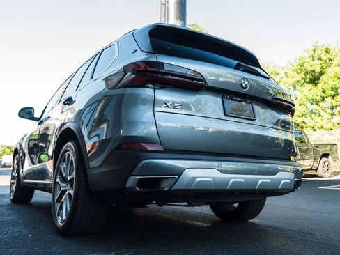 Used 2024 BMW X5 xDrive40i w/ Executive Package image 38