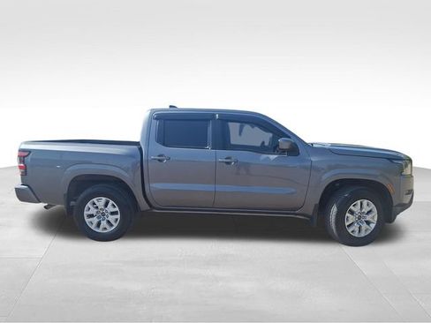 Certified 2022 Nissan Frontier SV AWD/4WD image 9
