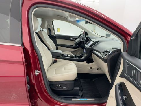 Used 2019 Ford Edge Titanium image 30