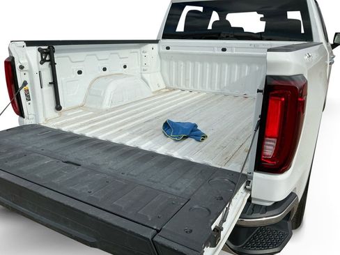 Used 2024 GMC Sierra 1500 SLT image 23