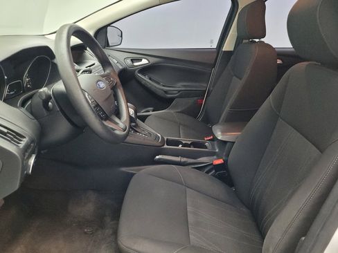 Used 2017 Ford Focus SE FWD image 17