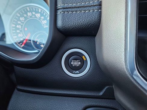 Used 2019 RAM 1500 Laramie image 24