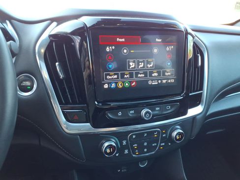 Used 2023 Chevrolet Traverse LT w/ LT Premium Package AWD/4WD image 13