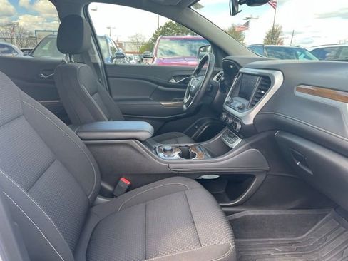 Certified 2023 GMC Acadia SLE w/ Driver Convenience Package FWD image 12