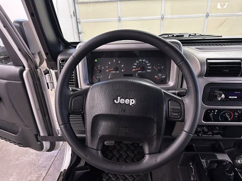 Used 2006 Jeep Wrangler Unlimited AWD/4WD image 22