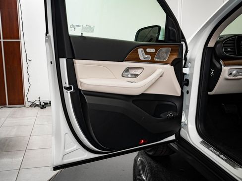 New 2026 Mercedes-Benz GLS 450 4MATIC image 31