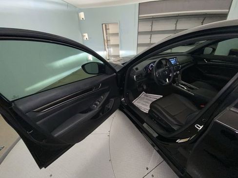 Used 2022 Honda Accord Sport image 11
