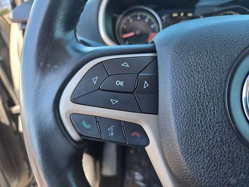 Used 2014 Jeep Cherokee Latitude AWD/4WD image 21