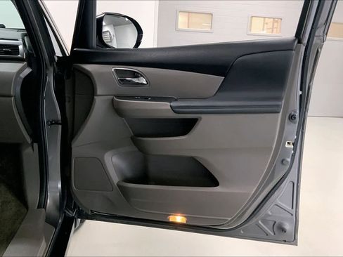 Used 2014 Honda Odyssey EX-L image 25