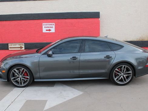 Used 2017 Audi S7 Premium Plus w/ S7 Sport Package image 2