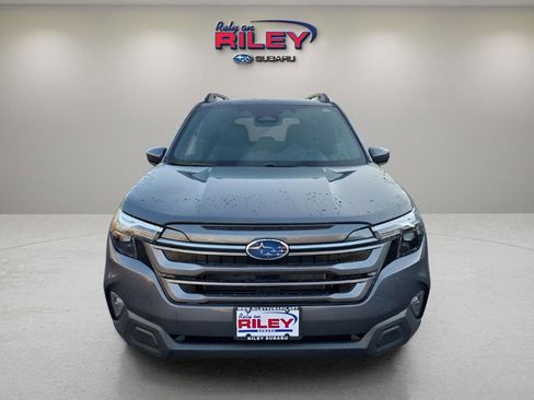Used 2026 Subaru Forester Premium AWD/4WD image 8