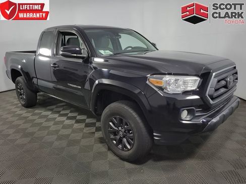 Used 2022 Toyota Tacoma SR5 w/ Technology Package AWD/4WD image 1