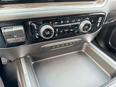 Used 2025 Chevrolet Silverado 2500 LT w/ Trail Boss Package image 19