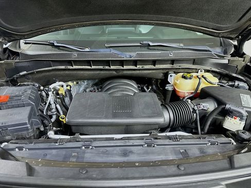 Used 2021 Chevrolet Suburban High Country image 9