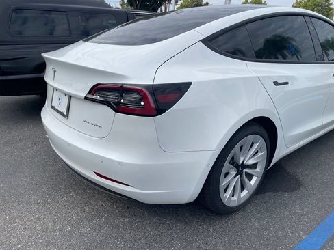 Used 2022 Tesla Model 3 Long Range AWD/4WD image 7