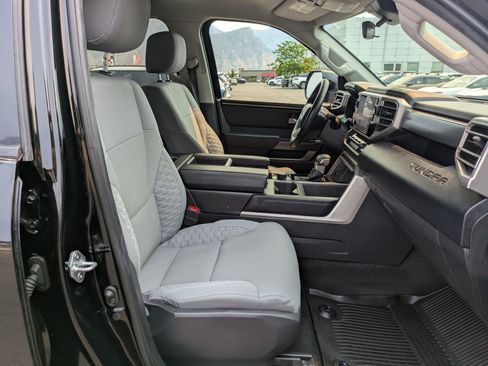 Used 2023 Toyota Tundra SR5 w/ SR5 Convenience Package AWD/4WD image 32