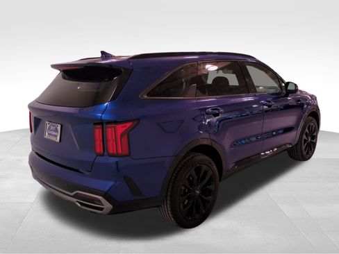 Certified 2023 Kia Sorento SX image 4