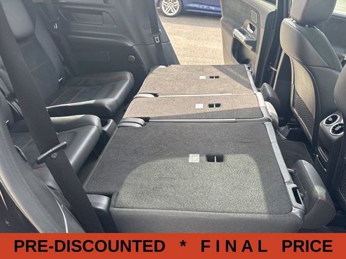 Used 2021 Mercedes-Benz GLB 250 4MATIC w/ AMG Line image 23