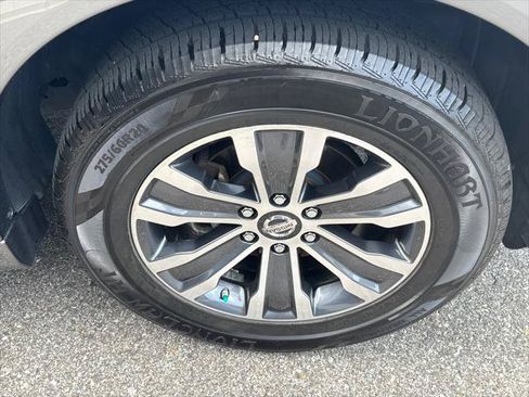 Used 2019 Nissan Armada SL w/ Premium Package AWD/4WD image 9