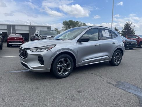 Used 2024 Ford Escape ST-Line image 3