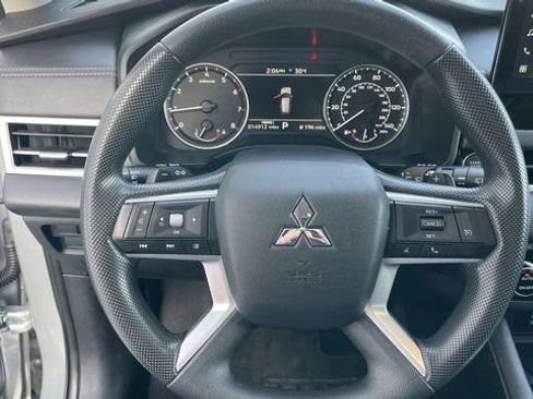 Used 2025 Mitsubishi Outlander ES image 14