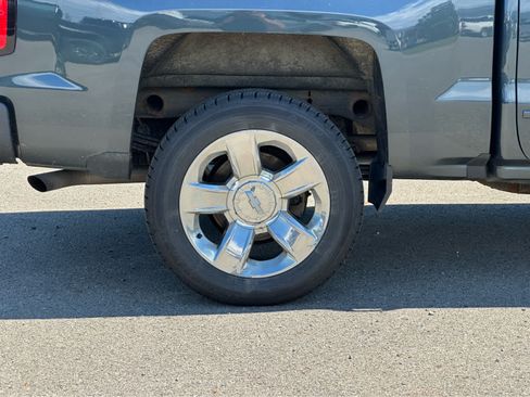 Used 2018 Chevrolet Silverado 1500 LT w/ LT Eassist Package AWD/4WD image 21