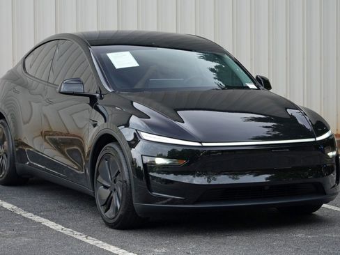 Used 2026 Tesla Model Y 2WD image 56