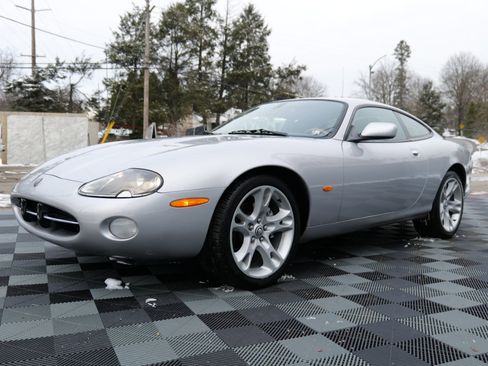 Used 2004 Jaguar XK8 Coupe image 86