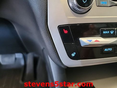 Used 2022 Ford Explorer XLT w/ Equipment Group 202A image 17