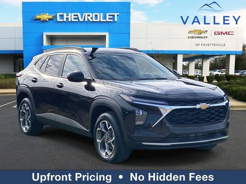 New 2026 Chevrolet Trax LT w/ Driver Confidence Package FWD image 1