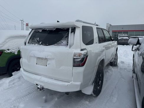 Used 2016 Toyota 4Runner SR5 Premium image 5