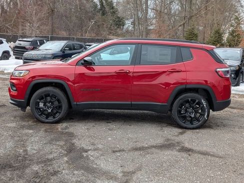 New 2026 Jeep Compass Latitude image 6