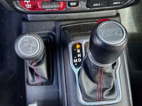 Certified 2023 Jeep Wrangler Unlimited Rubicon 4xe AWD/4WD image 18