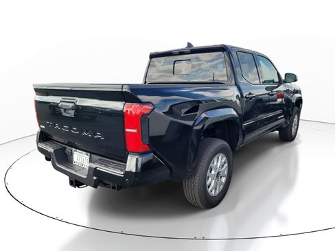 Used 2026 Toyota Tacoma SR5 w/ SR5 Upgrade Package RWD image 7