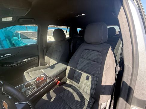 Used 2026 Chevrolet Equinox LT FWD image 2